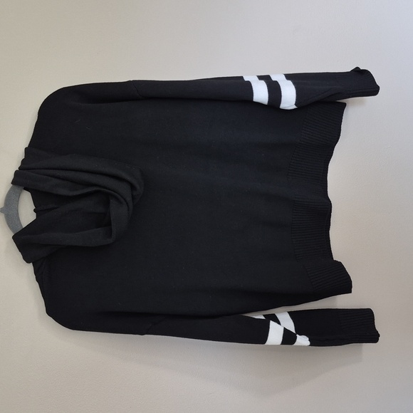 Like new! Vici Hooded Sweatshirt - Picture 3 of 4